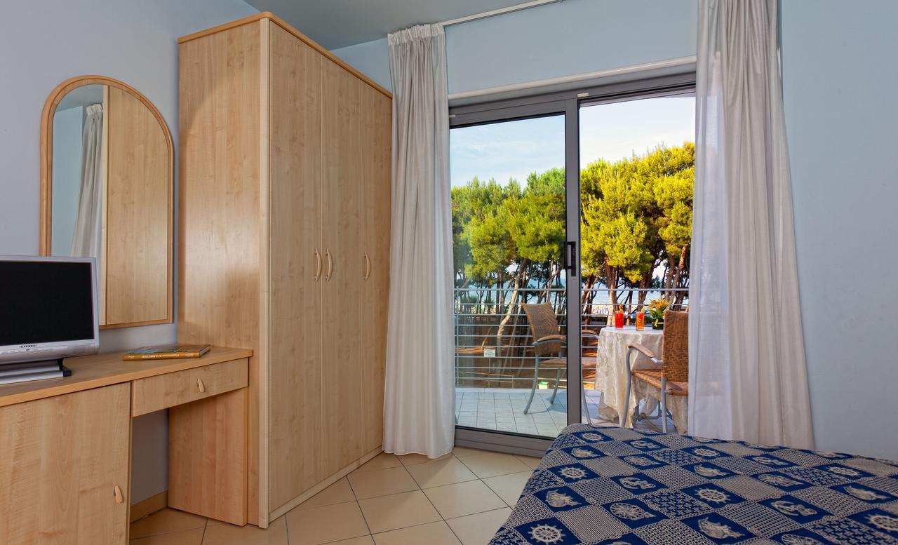 Hotel Antares Alba Adriatica Ngoại thất bức ảnh